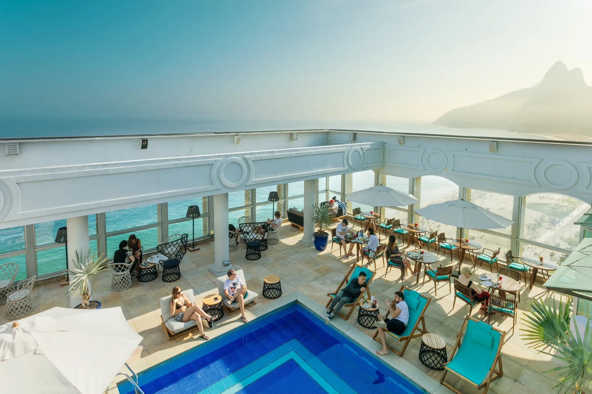 Ocean Lounge