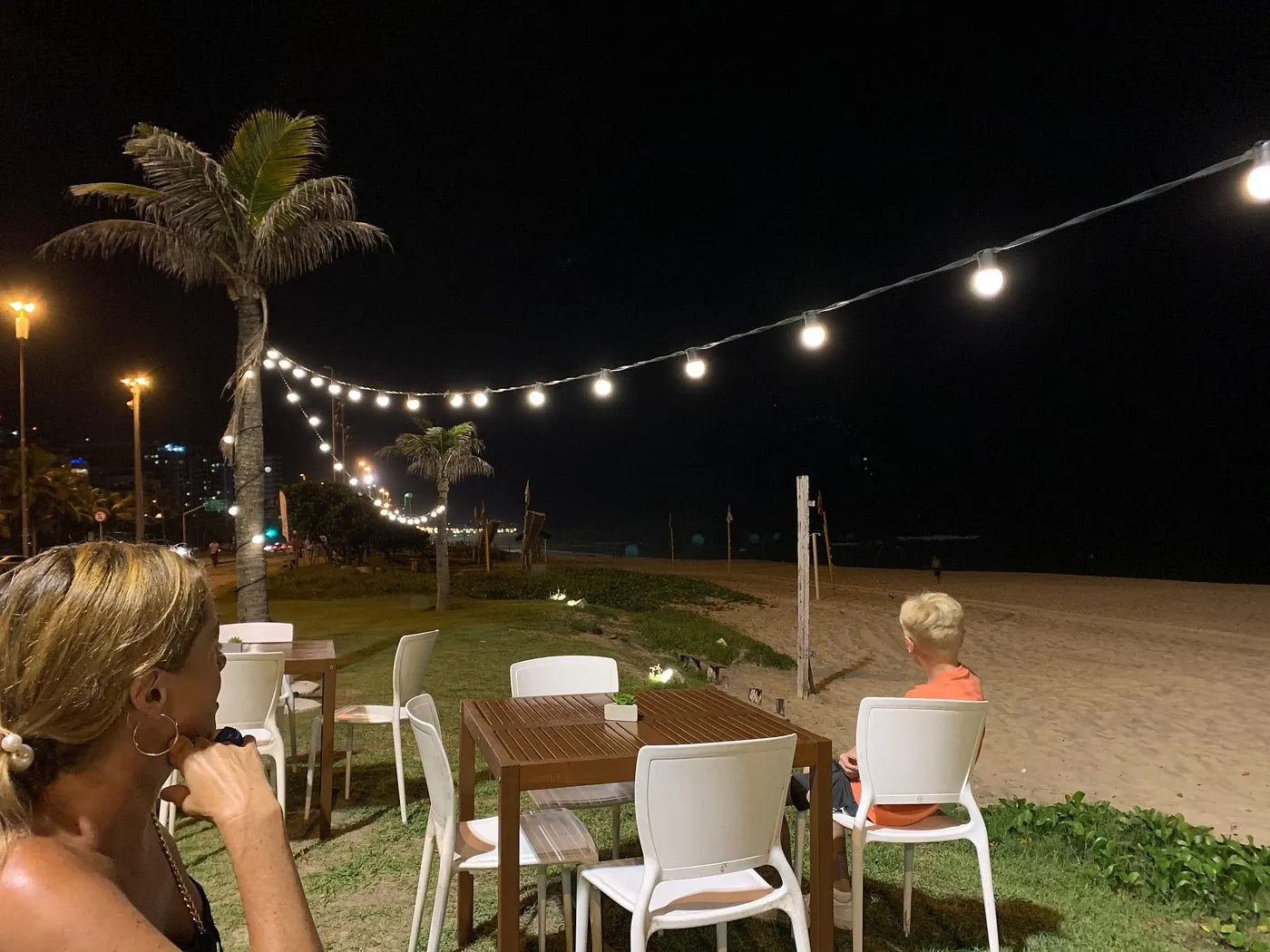 Hula Hula Beach Bar