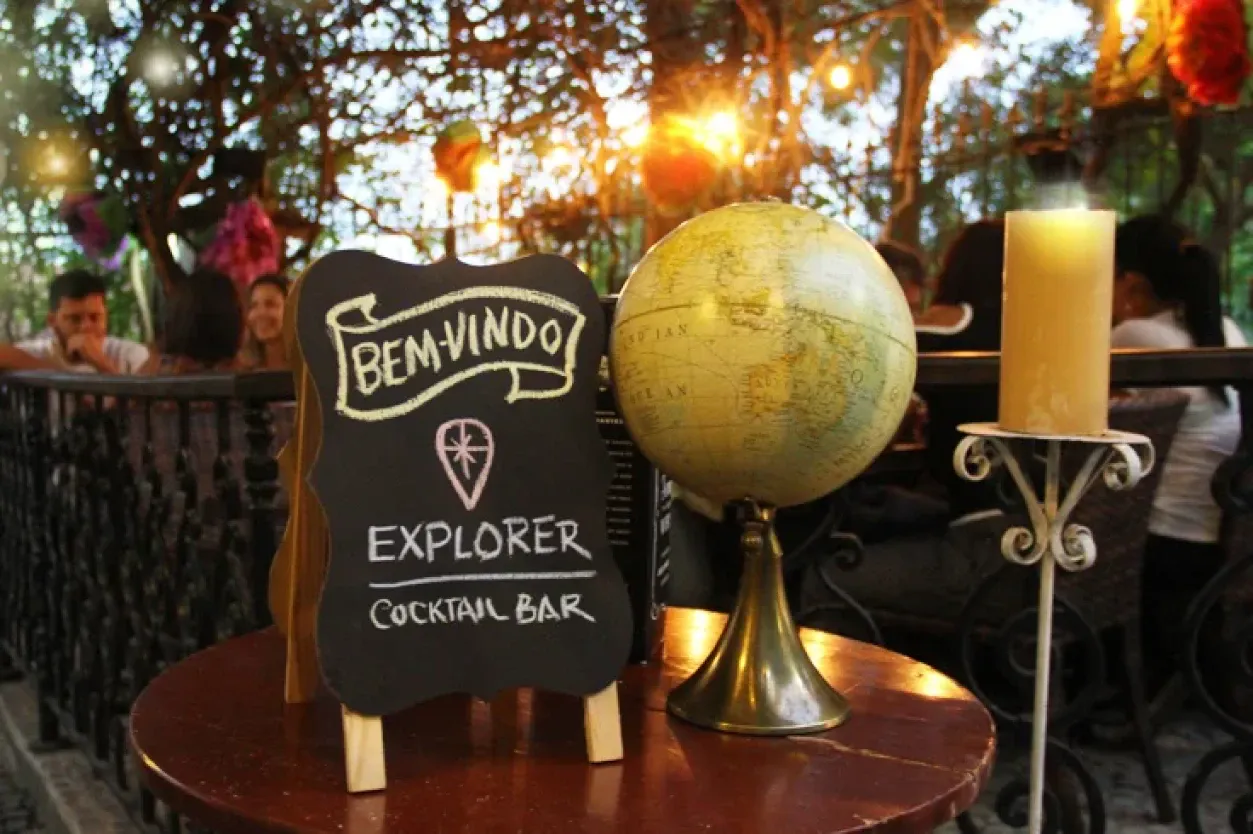 Explorer Cocktail Bar