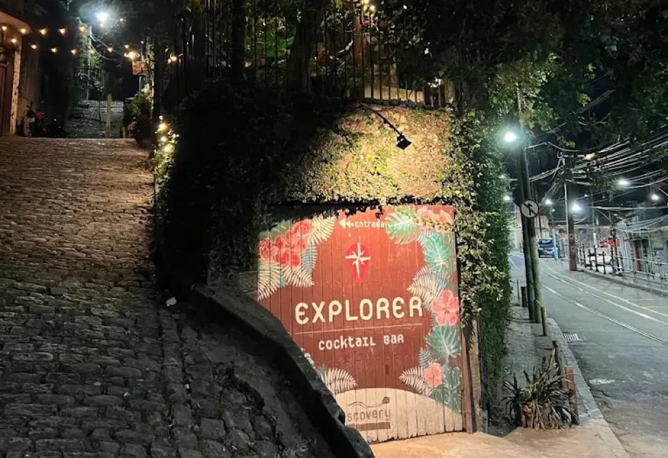 Explorer Cocktail Bar
